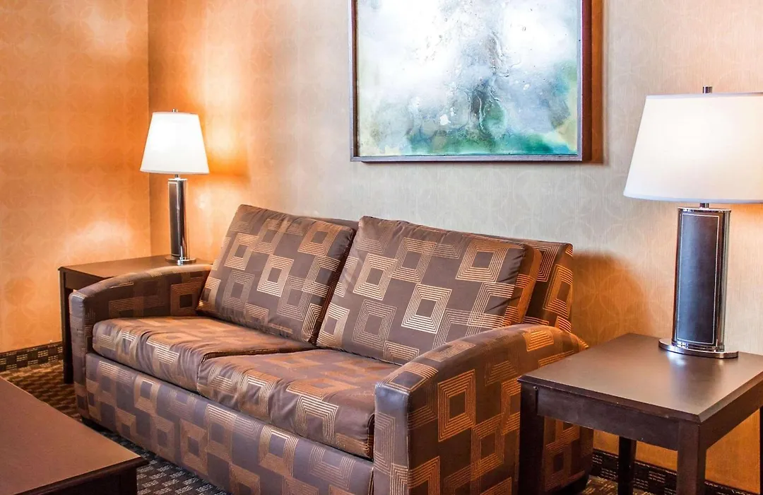 The Woodlands Inn-1