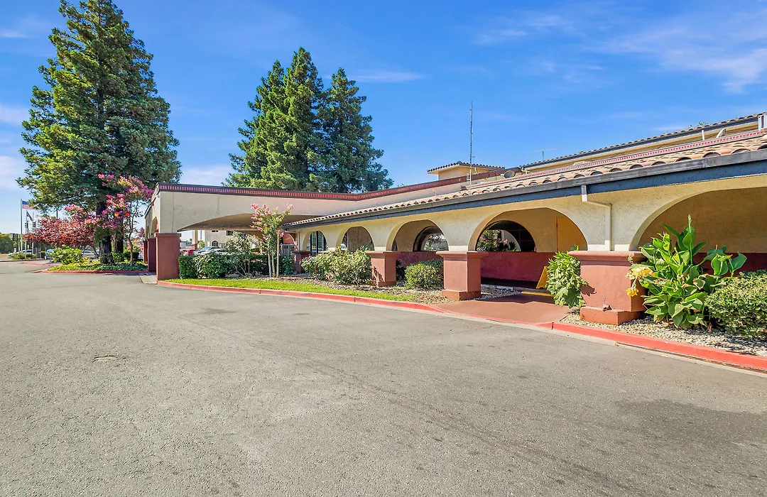Best Western Plus Heritage Inn-1