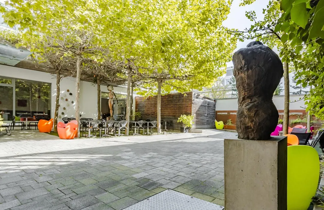 Art & Business Hotel-1