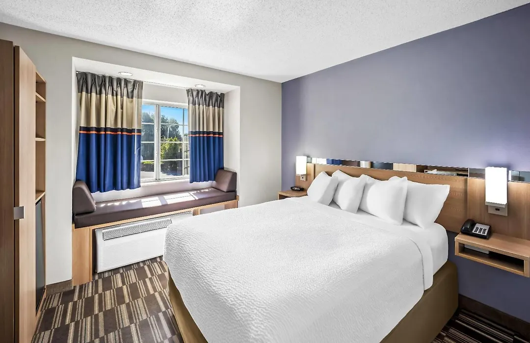 Microtel Inn By Wyndham Greensboro-1
