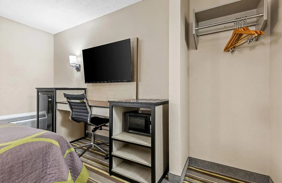 Super 8 By Wyndham Athens-1