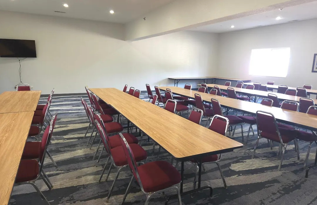 Mainstay Suites Leclaire - Quad Cities-1