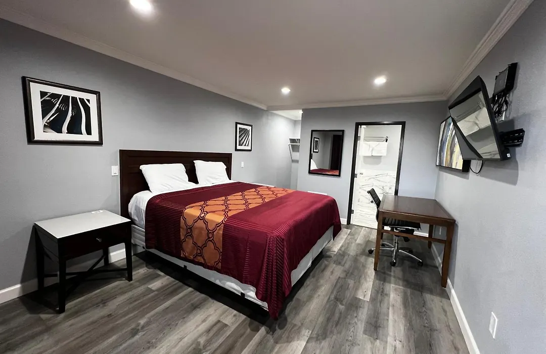 Aqua Inn Motel-1