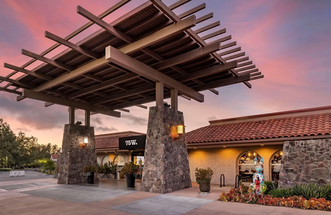 Best Western Plus Thousand Oaks Inn-1