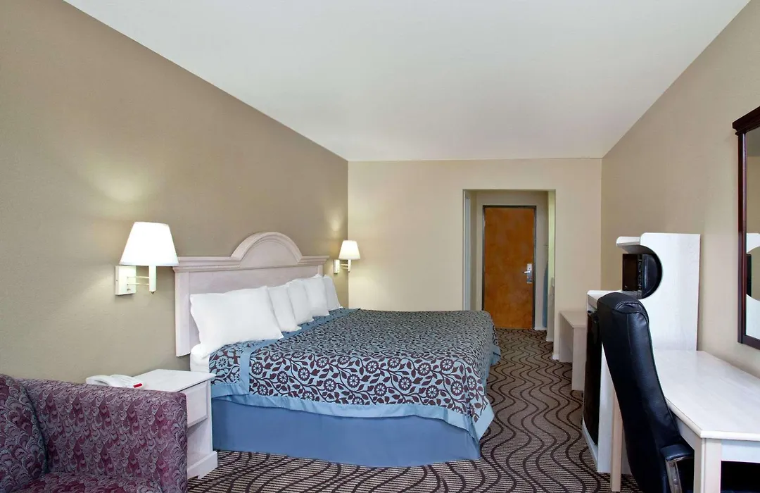 Days Inn By Wyndham Kerrville-1