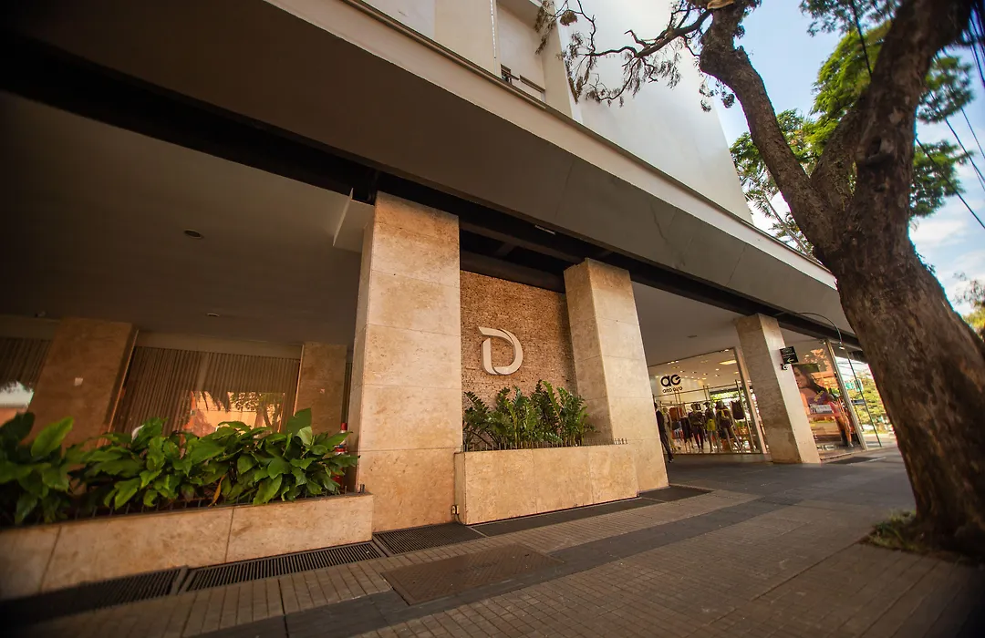 Hotel Deville Business Maringá-1