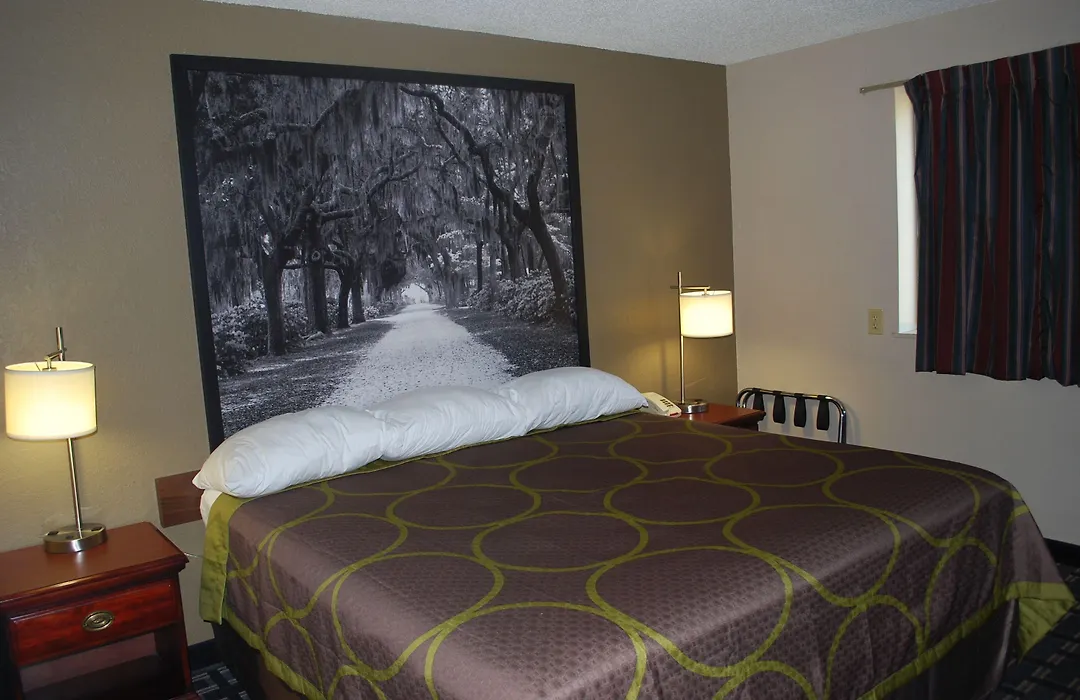 Super 8 By Wyndham Warner Robins-1