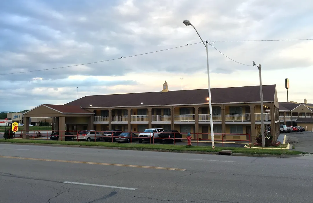 Red Lion Inn & Suites Junction City-1