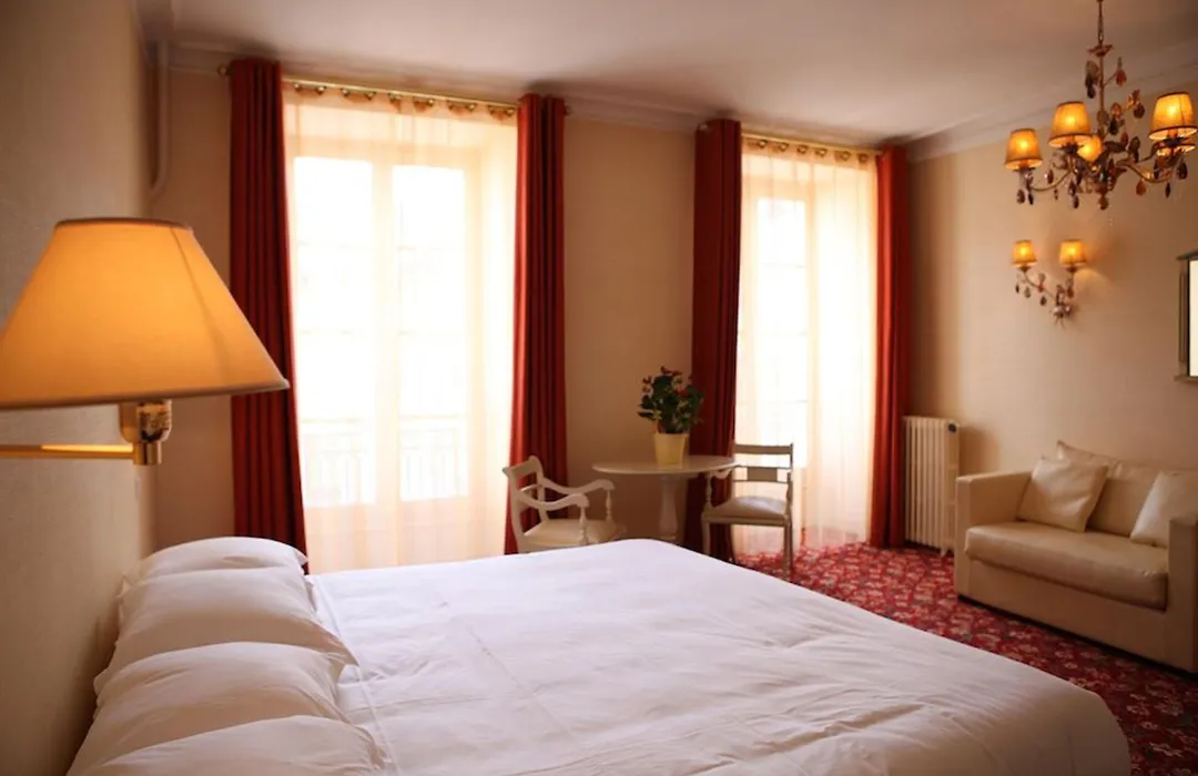 Hôtel Le Roncevaux-1