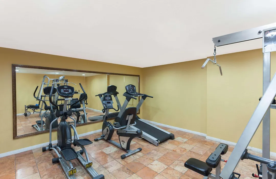 Days Inn By Wyndham Mission Valley-Sdsu-1