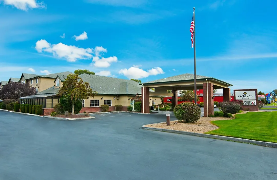 Oxford Suites Hermiston-1