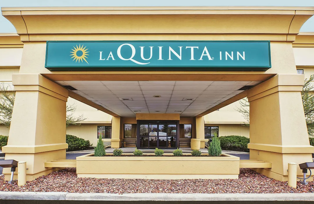 La Quinta Inn By Wyndham Toledo Perrysburg-1