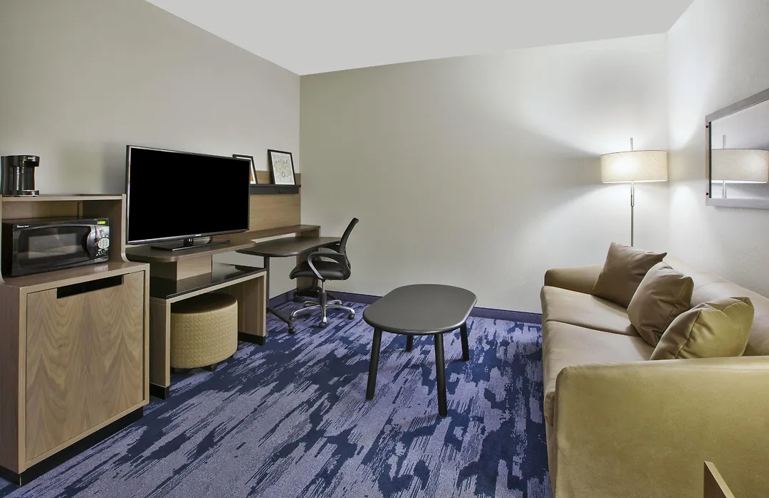 Fairfield Inn & Suites By Marriott Milwaukee Downtown-1