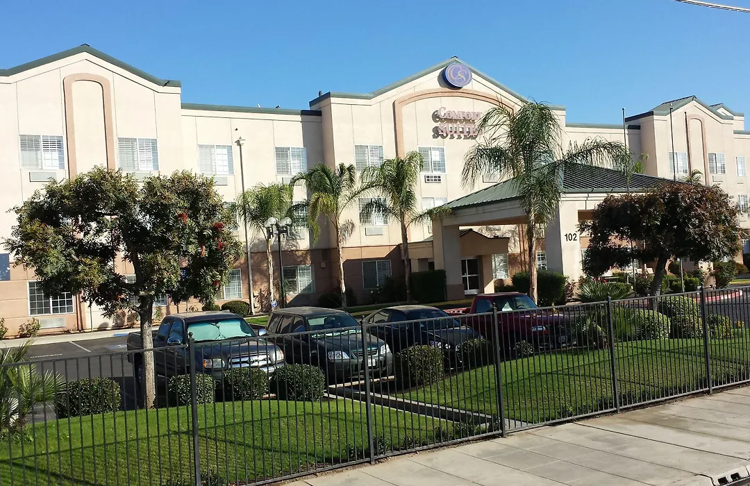 Comfort Suites Fresno River Park-1