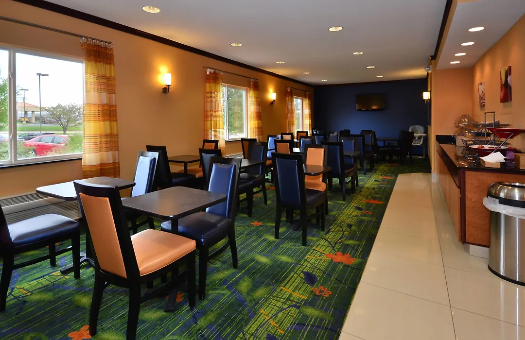 Fairfield Inn & Suites Jefferson City-1