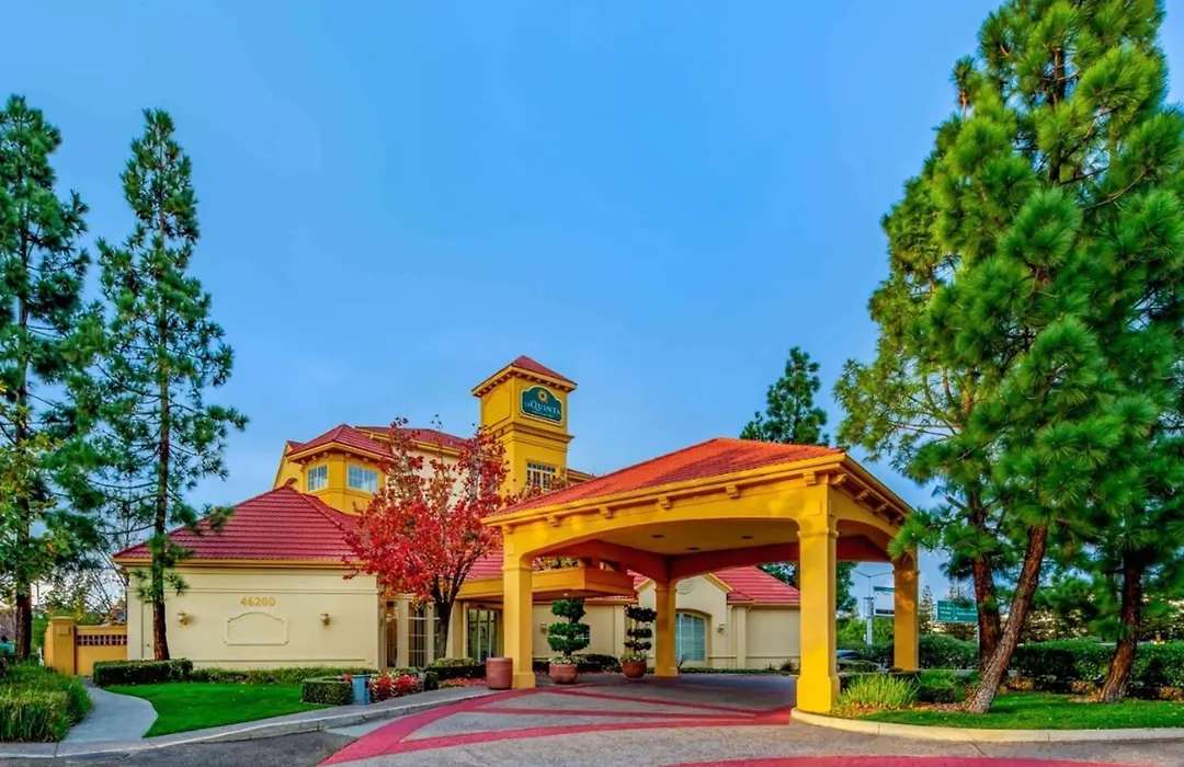La Quinta Inn & Suites By Wyndham Fremont Silicon Valley-1
