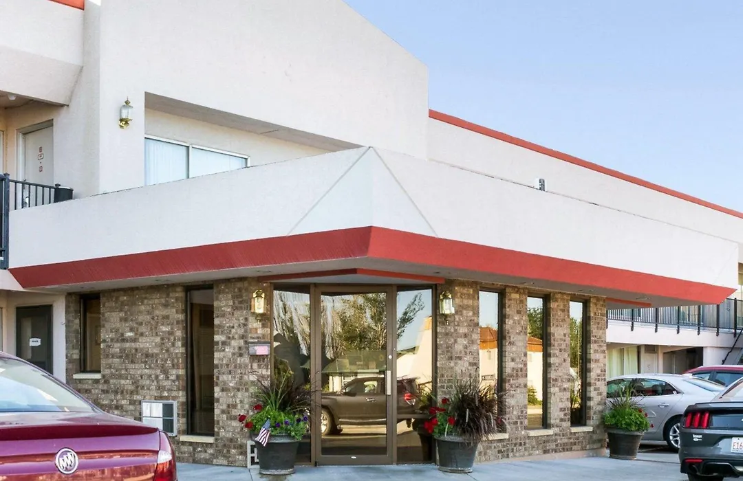 Econo Lodge-1