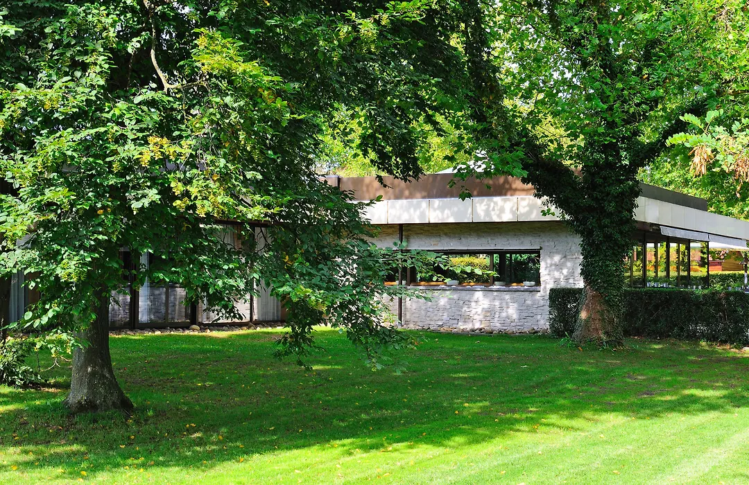 Schlosshotel Monrepos-1