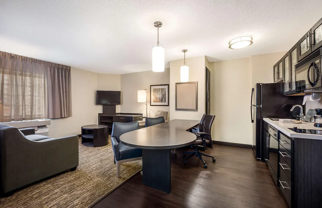 Sonesta Simply Suites Oklahoma City Airport-1