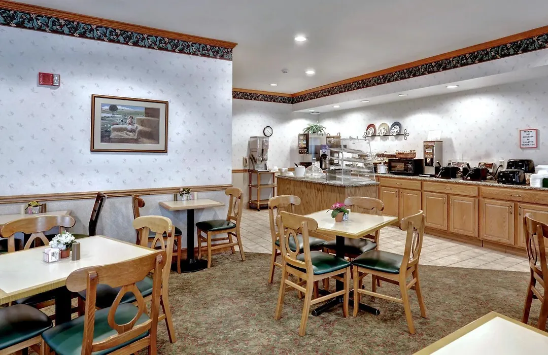 Lancaster Inn & Suites-1