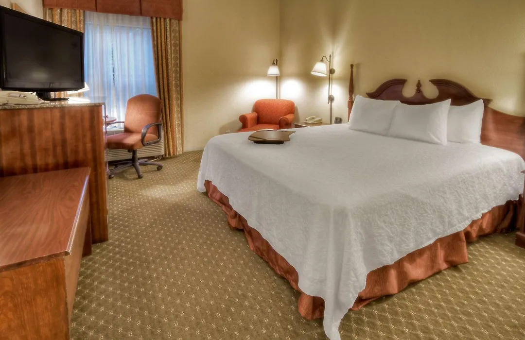 Hampton Inn Marion-1