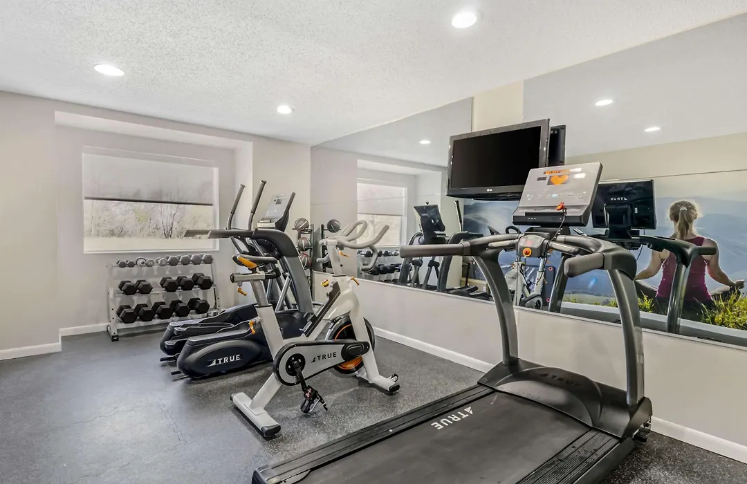 Clarion Pointe Staunton East-1