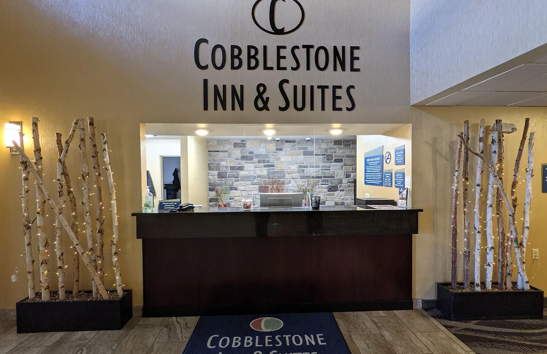 Cobblestone Inn & Suites - Merrill-1