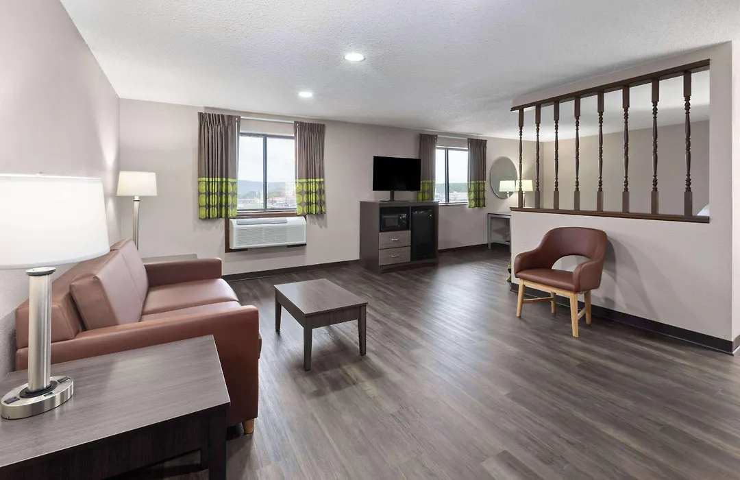 Super 8 By Wyndham Summersville - New River National Park-1