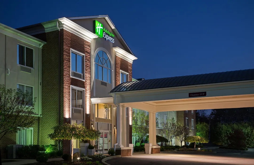 Holiday Inn Express Hotel & Suites Youngstown North-Warren/Niles By Ihg-1