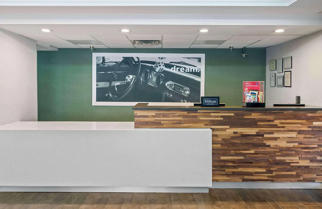 Hampton Inn Atlanta-Woodstock-1
