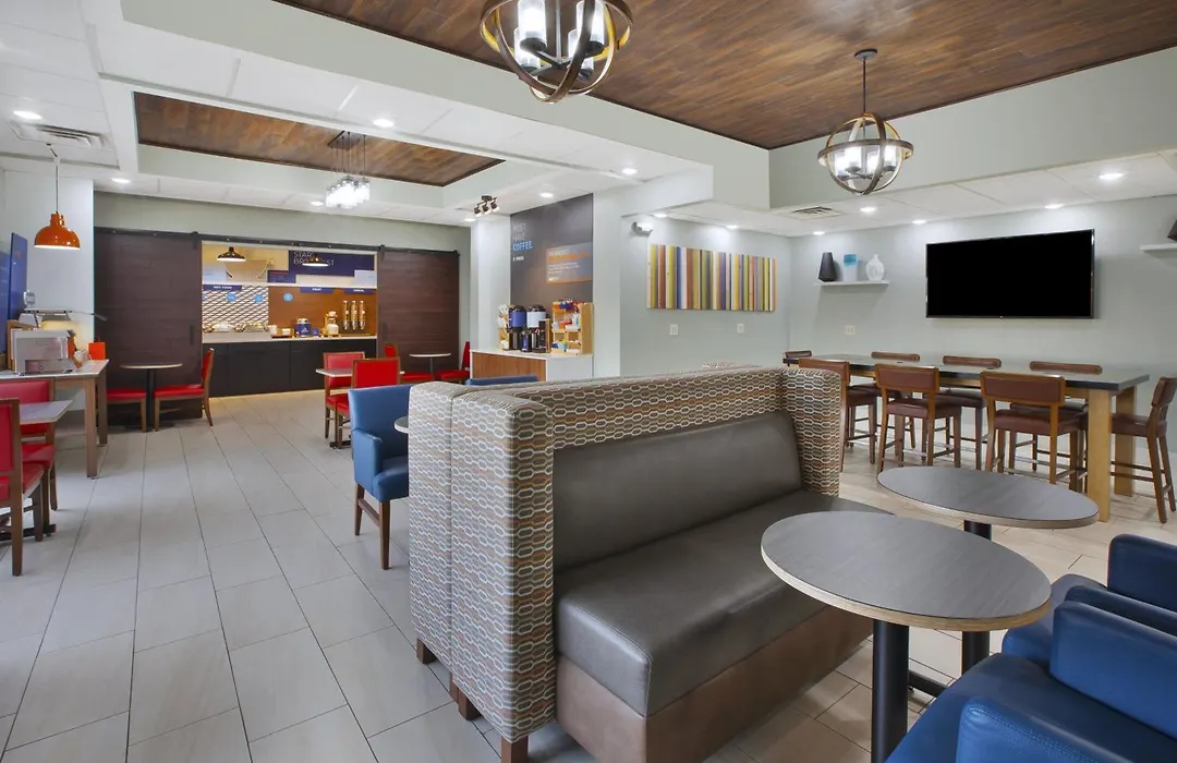 Holiday Inn Express Tiffin By Ihg-1