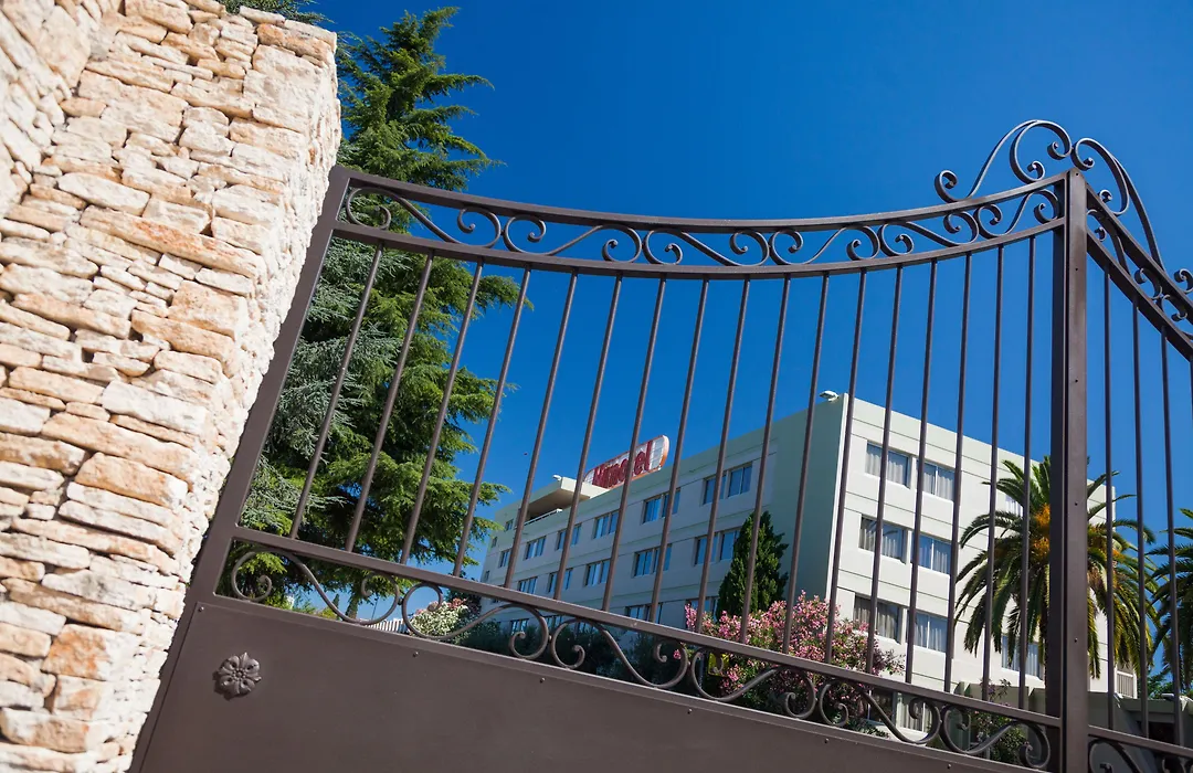 Logis Hotel Nimotel-1
