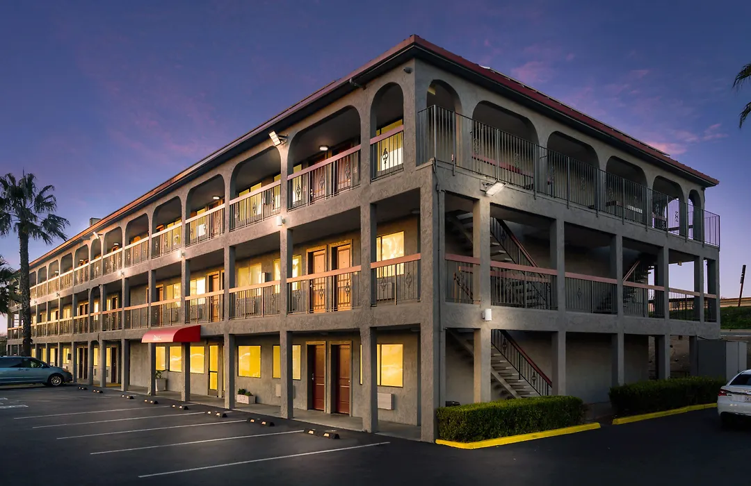 Red Roof Inn Stockton-1