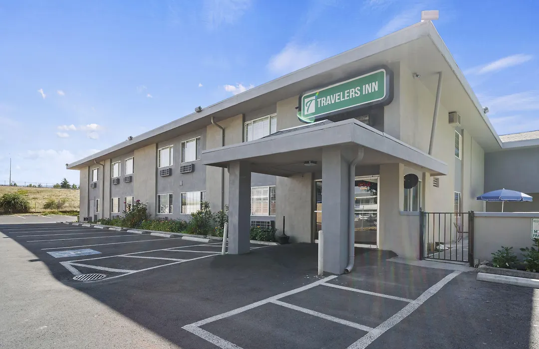 Travelers Inn Medford-1