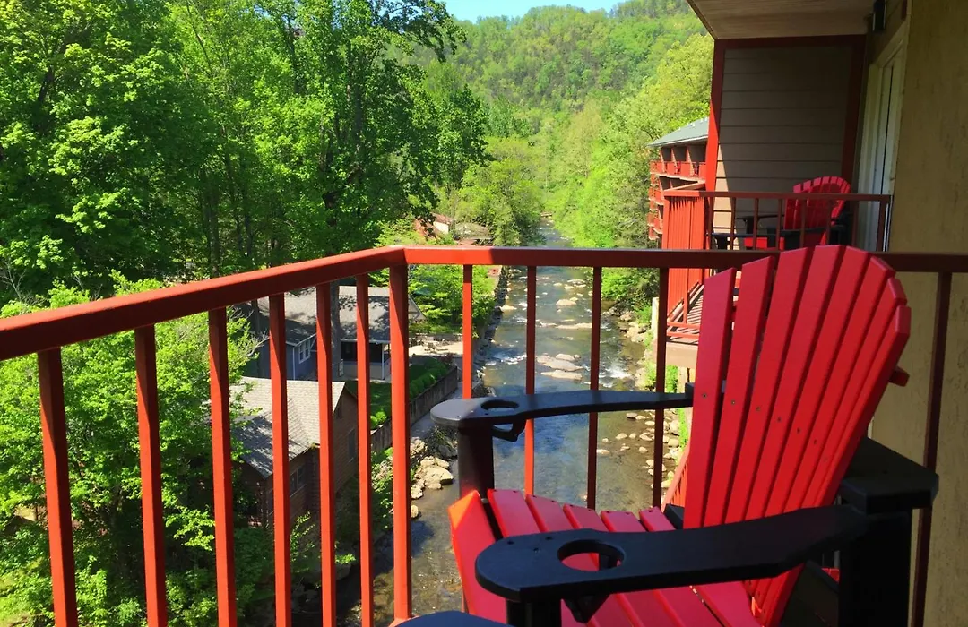 Baymont By Wyndham Gatlinburg On The River-1
