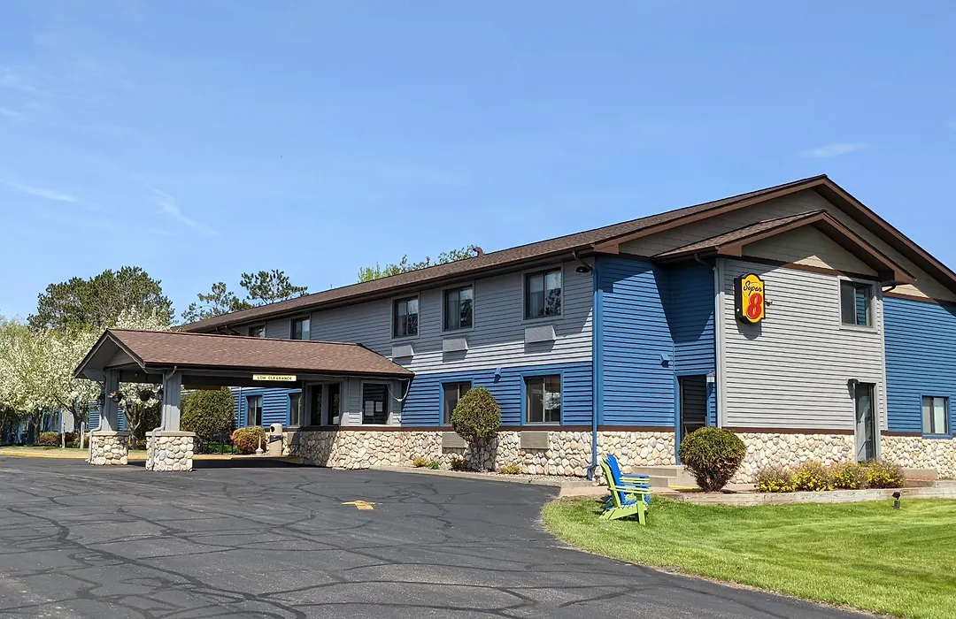 Super 8 By Wyndham Baxter/Brainerd Area-1