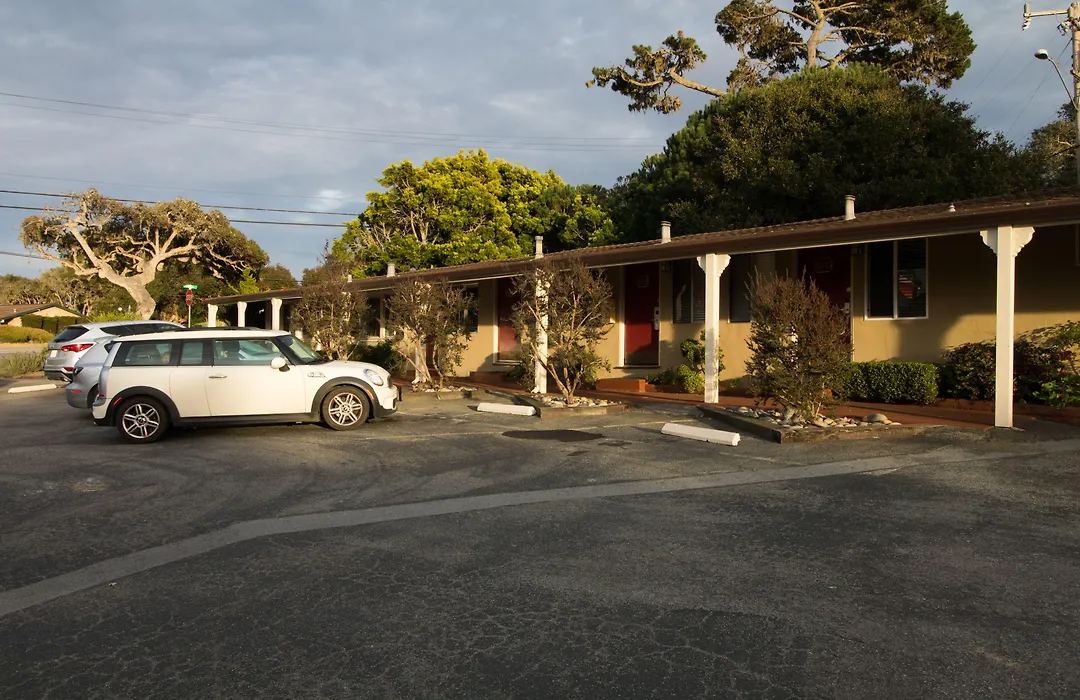 Monterey Peninsula Inn-1