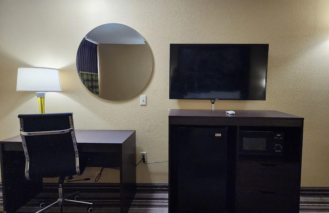 Super 8 By Wyndham Pine Bluff-1