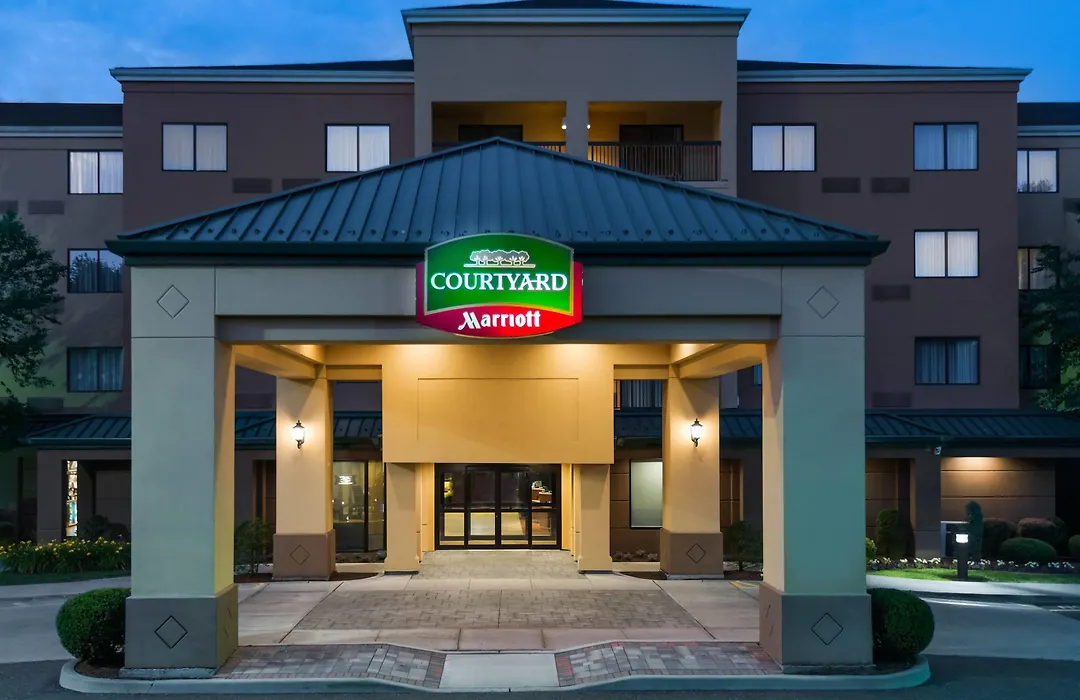Courtyard By Marriott Danbury-1