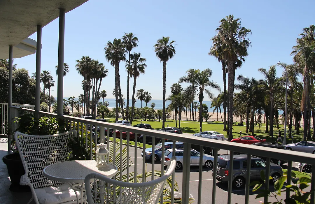Bayside Hotel-1