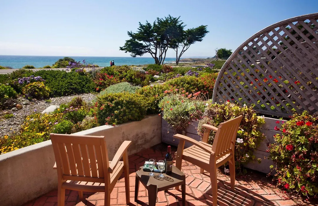 Pelican Inn & Suites-1
