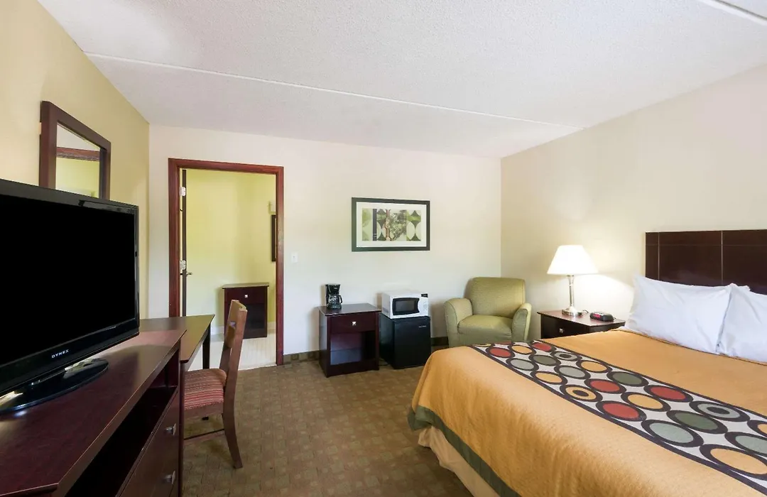 Super 8 By Wyndham White River Junction-1