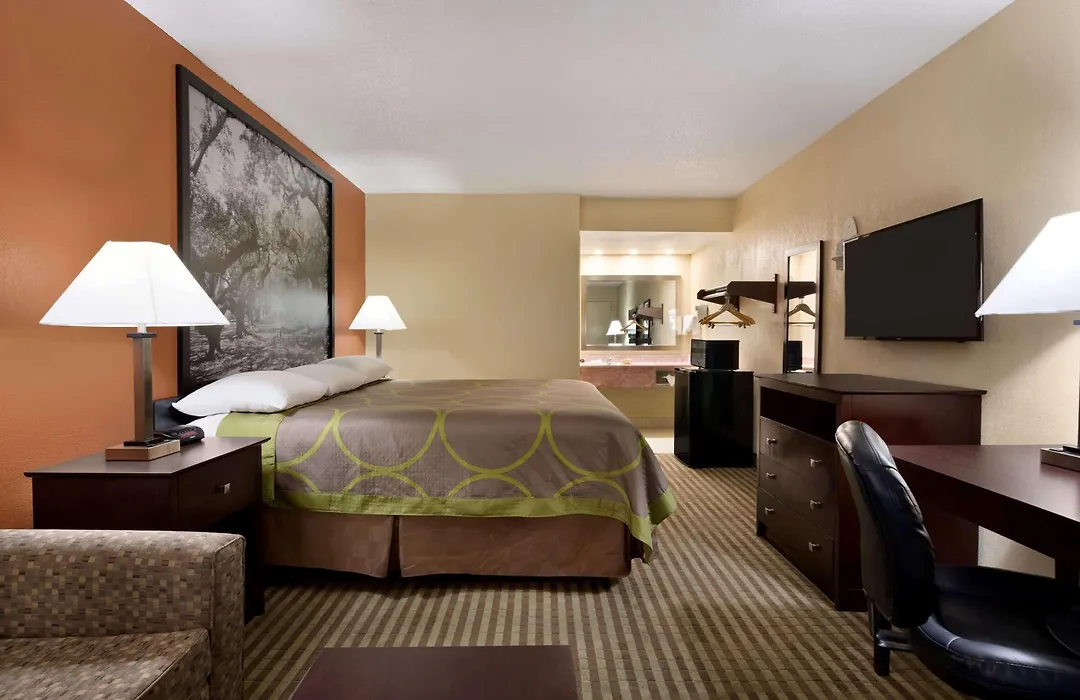 Super 8 By Wyndham Ruston-1