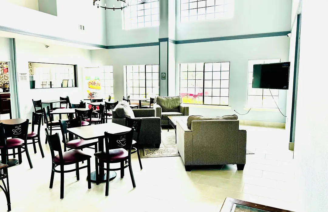 Quality Inn Near Seaworld - Lackland-1