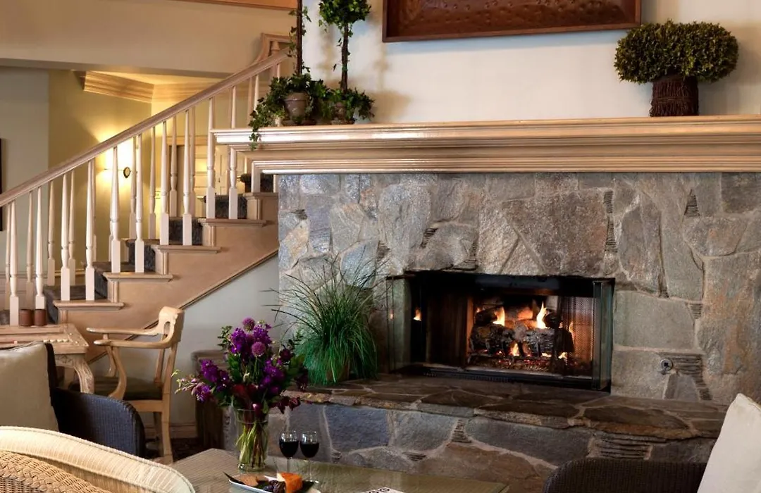 Blue Lantern Inn, A Four Sisters Inn-1