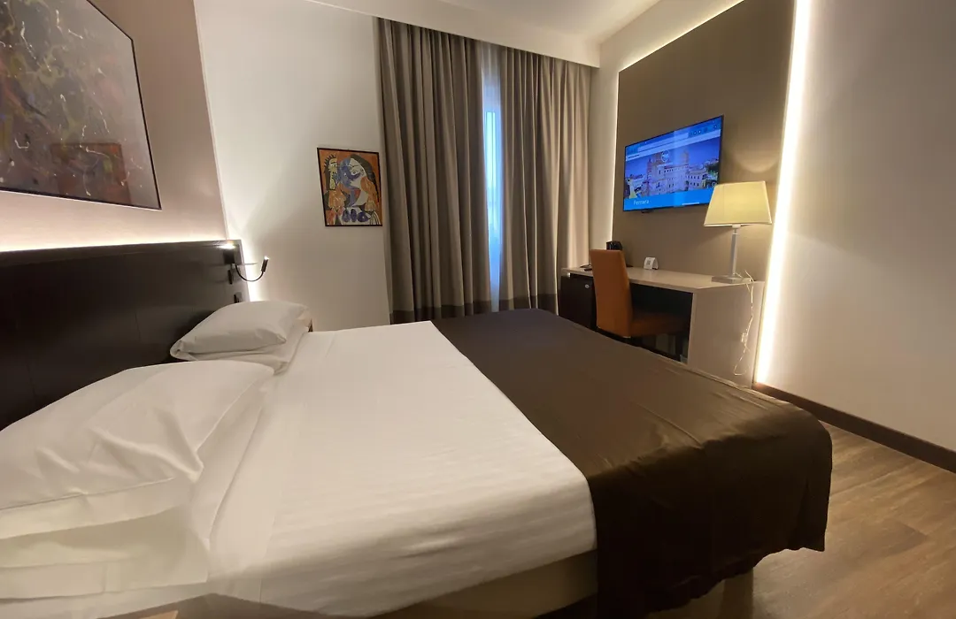 Hotel Carlton-1