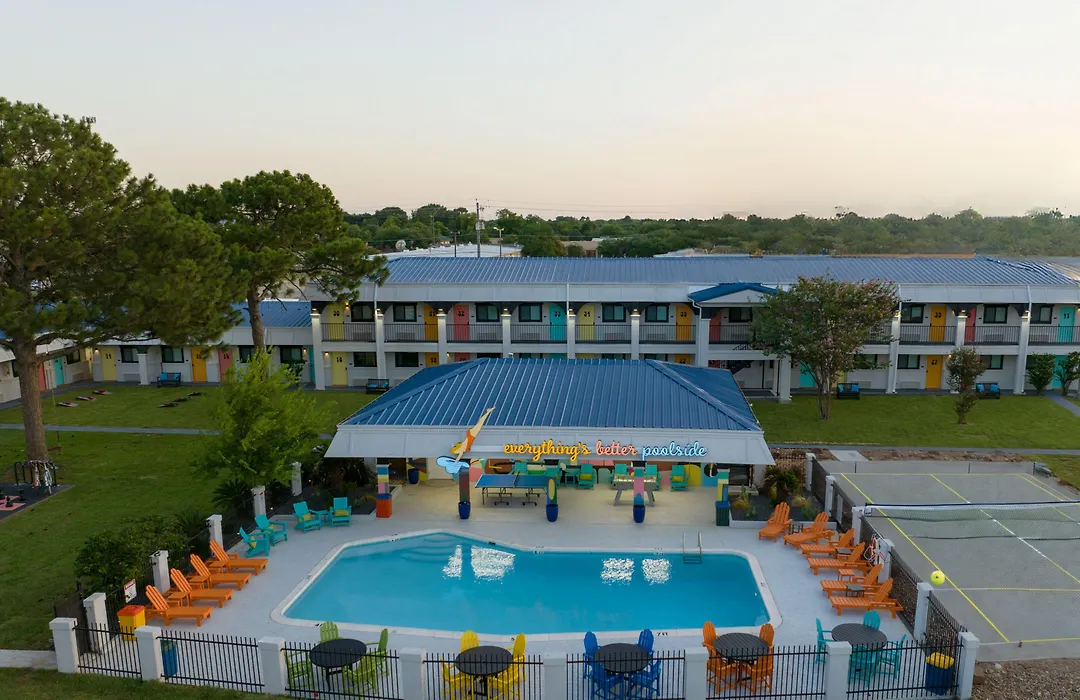 Americas Best Value Inn & Suites-College Station-1
