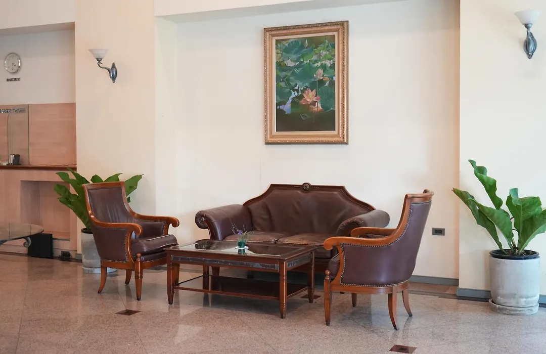Royal Suite Hotel Bangkok-1