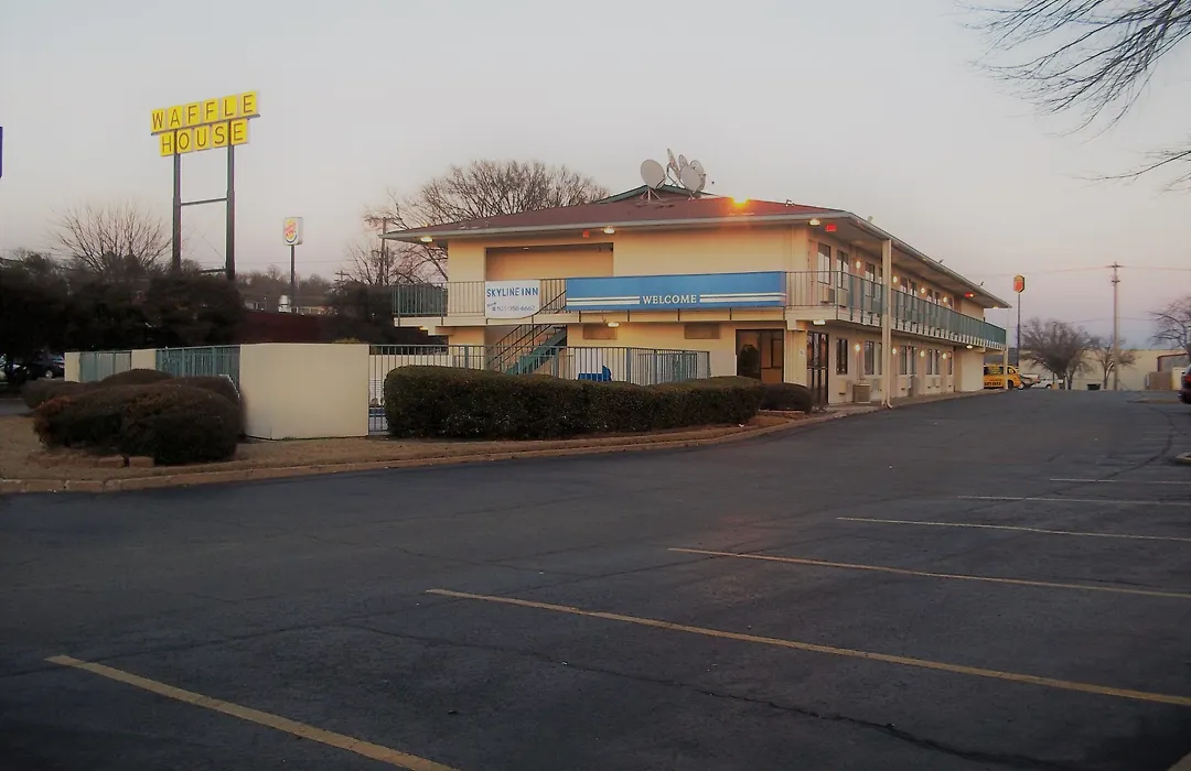 Skyline Inn-1