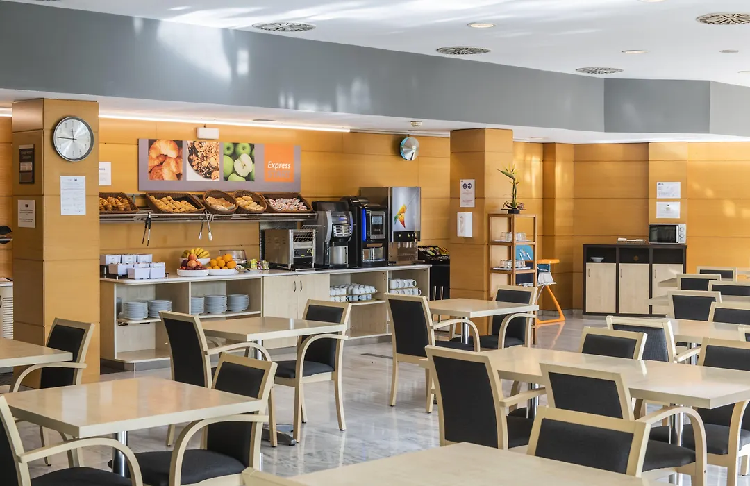 Holiday Inn Express Barcelona - Montmeló, an IHG Hotel-1